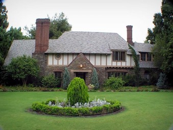 Hancock Park Houses