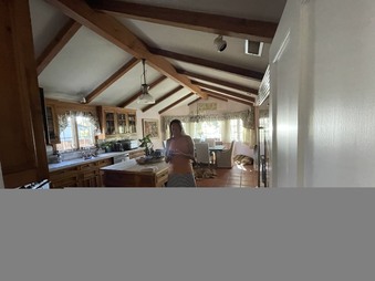 Enlarge photo 37