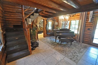 Enlarge photo 24