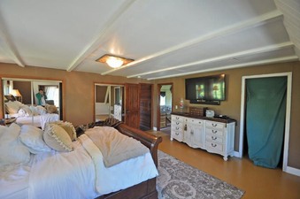 Enlarge photo 45
