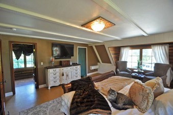 Enlarge photo 46