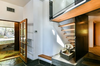 Enlarge photo 24