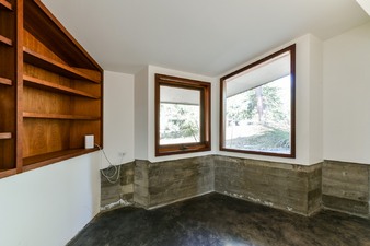 Enlarge photo 28
