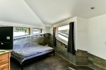 Enlarge photo 29