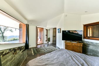 Enlarge photo 31
