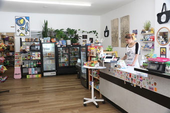 Enlarge photo 19