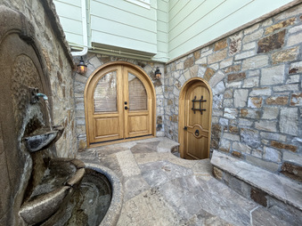 Enlarge photo 130