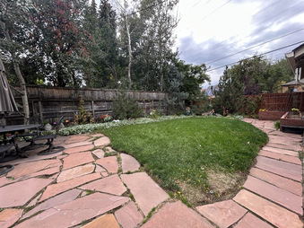 Enlarge photo 88