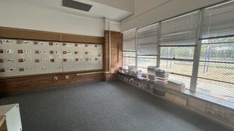 Enlarge photo 44
