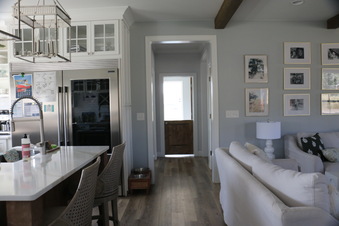Enlarge photo 62