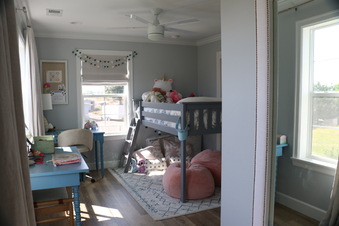Enlarge photo 115