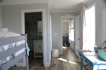 Enlarge photo 118