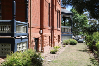 Enlarge photo 10