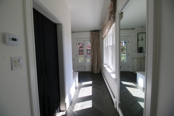 Enlarge photo 88