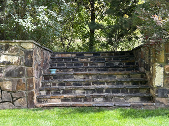 Enlarge photo 98