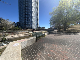 Enlarge photo 54