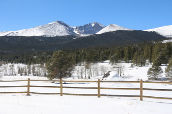 LONGS PEAK INN & CONFERENCE CENTER