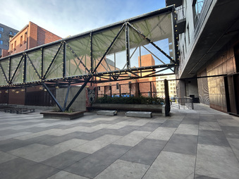 Enlarge photo 16