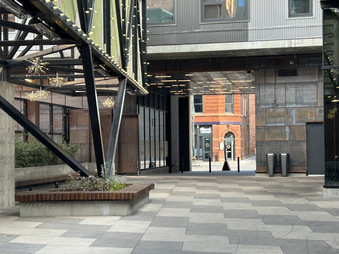 Enlarge photo 27