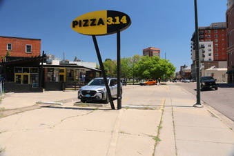 Enlarge photo 35