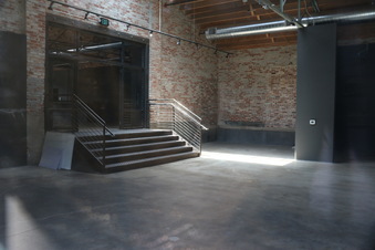 Enlarge photo 35