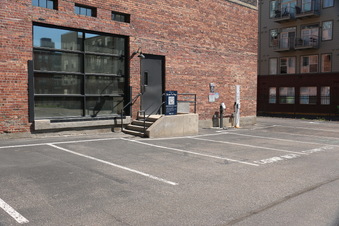 Enlarge photo 36