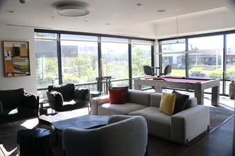 Enlarge photo 53
