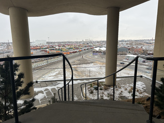 Enlarge photo 93