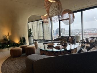 Enlarge photo 127