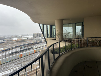 Enlarge photo 195