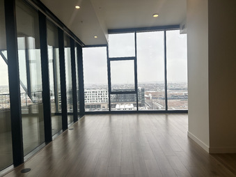 Enlarge photo 240