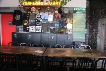 Enlarge photo 21