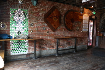 Enlarge photo 107