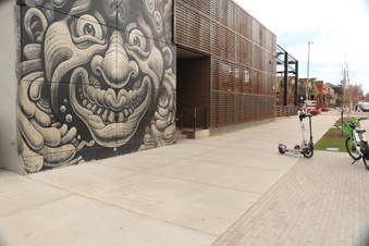 Enlarge photo 158