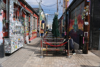 Enlarge photo 19