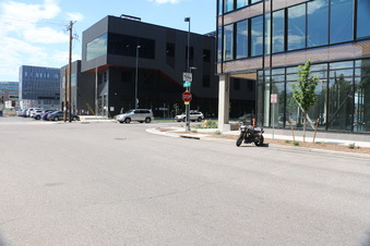 Enlarge photo 19