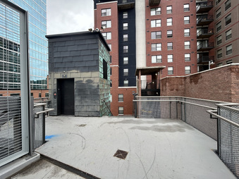 Enlarge photo 46