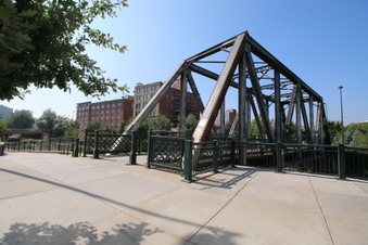 Enlarge photo 13