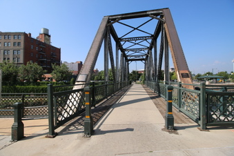 Enlarge photo 12
