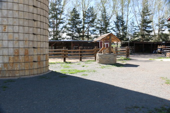 Enlarge photo 97