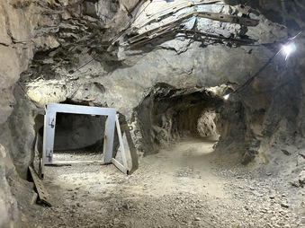 Enlarge photo 79