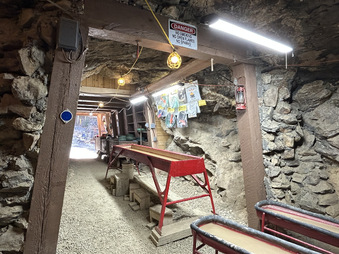 Enlarge photo 32