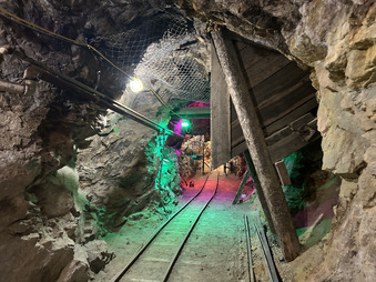 Enlarge photo 52