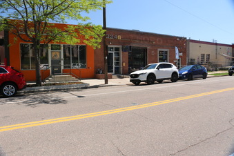 Larimer Street_33rd St to 32nd St