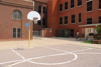 LINCOLN ELEMENTARY SCHOOL