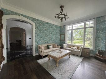 INTERIORS STAGING