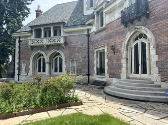 Enlarge photo 105