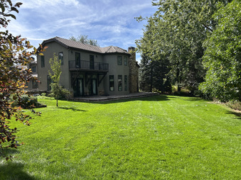 R&W HOUSE