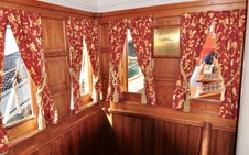 Enlarge photo 89