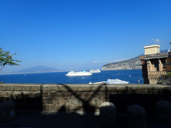 Enlarge photo 2